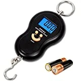 Báscula Digital para Maletas de Viaje con Gancho, Pesa hasta 50 Kg | Balanza Electrónica de Mano para Equipaje, Pesca, Cocina | Pesa Colgante Portátil con Pantalla LCD, Incluye Pilas (Negro)